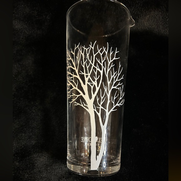 Belvedere Vodka Cocktail Mixer Glass - Picture 6 of 8